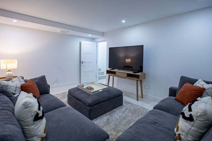 Image No.13-4 Bed Property for sale