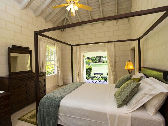 Image No.17-5 Bed Villa for sale