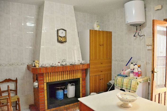 Image No.10-4 Bed Townhouse for sale