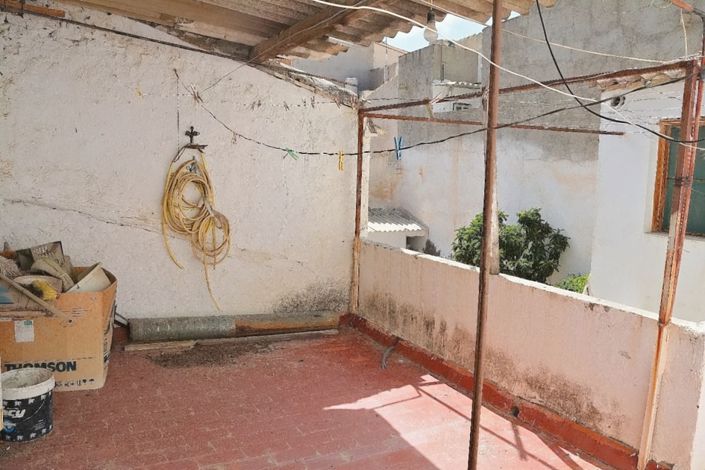 Image No.23-4 Bed Townhouse for sale