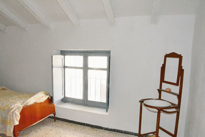 Image No.15-3 Bed Townhouse for sale