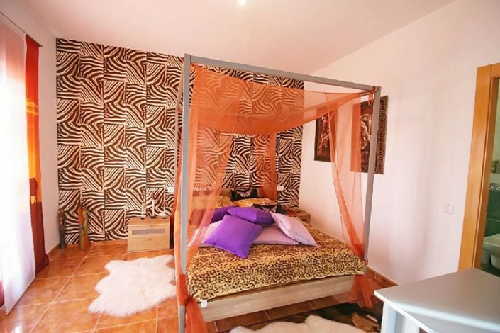 Image No.15-4 Bed Villa for sale