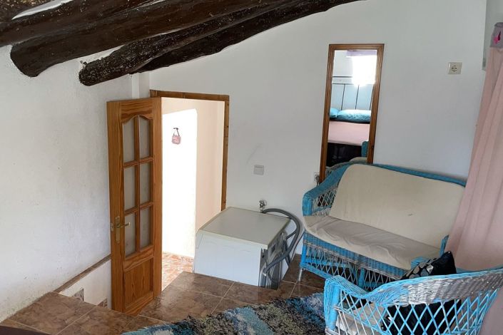 Image No.12-2 Bed Townhouse for sale