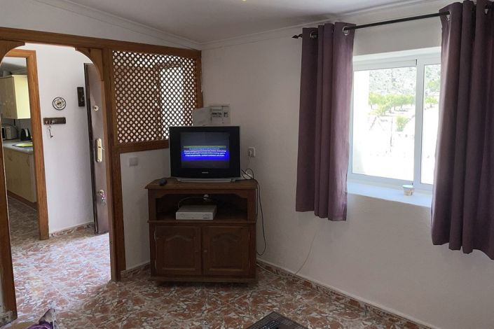 Image No.4-2 Bed Townhouse for sale