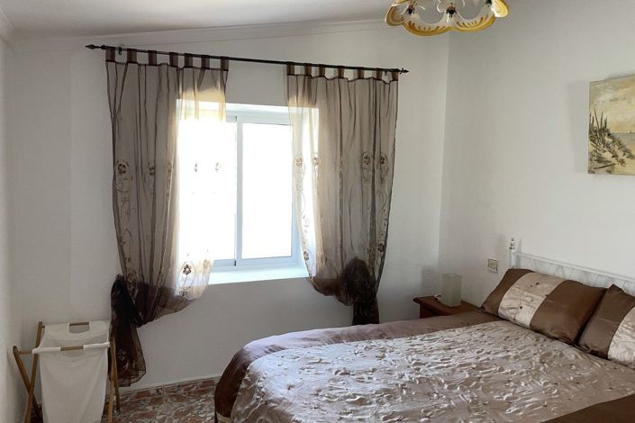 Image No.10-2 Bed Townhouse for sale