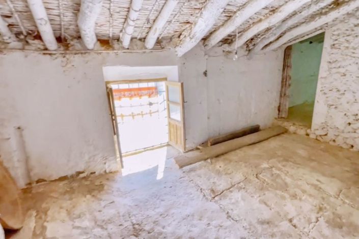 Image No.30-5 Bed Townhouse for sale