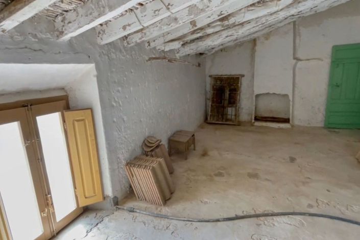 Image No.33-5 Bed Townhouse for sale