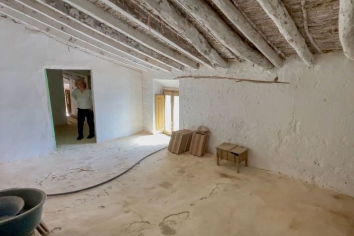 Image No.35-5 Bed Townhouse for sale