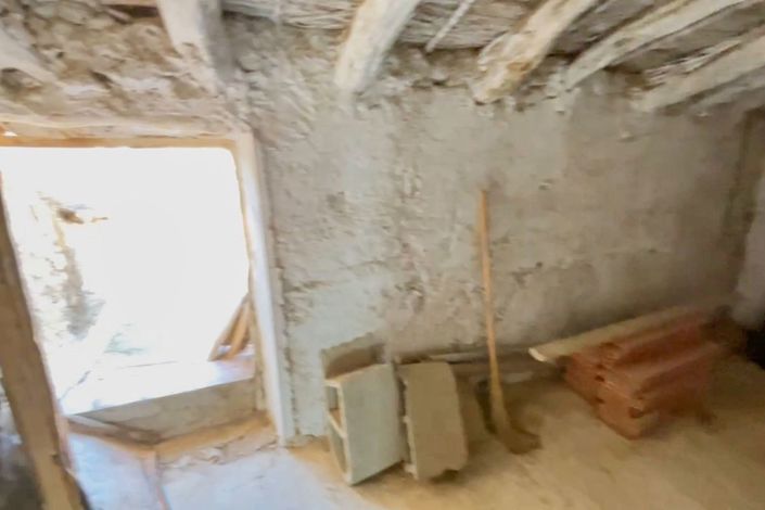 Image No.38-5 Bed Townhouse for sale