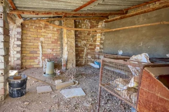 Image No.45-5 Bed Townhouse for sale