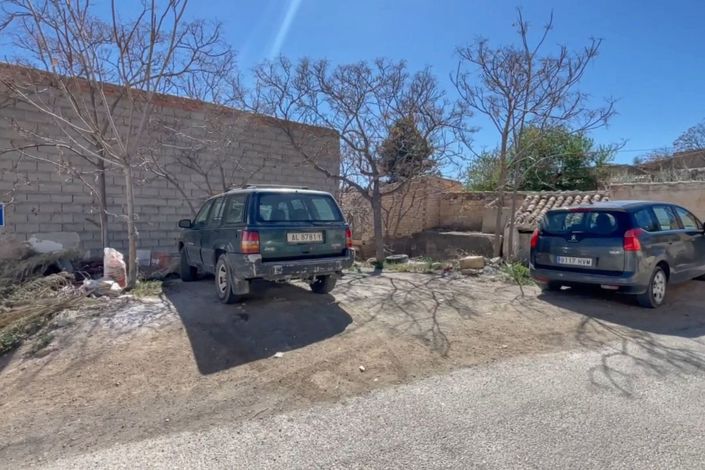 Image No.50-5 Bed Townhouse for sale