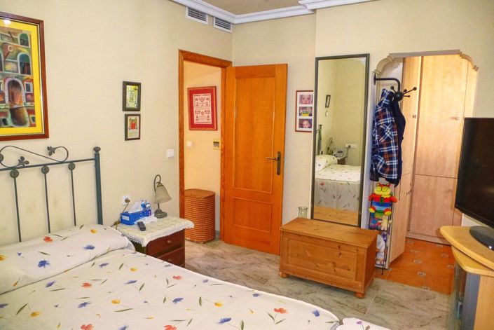 Image No.28-5 Bed Maisonette for sale