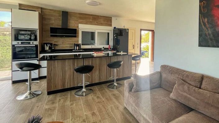 Image No.12-5 Bed Villa for sale