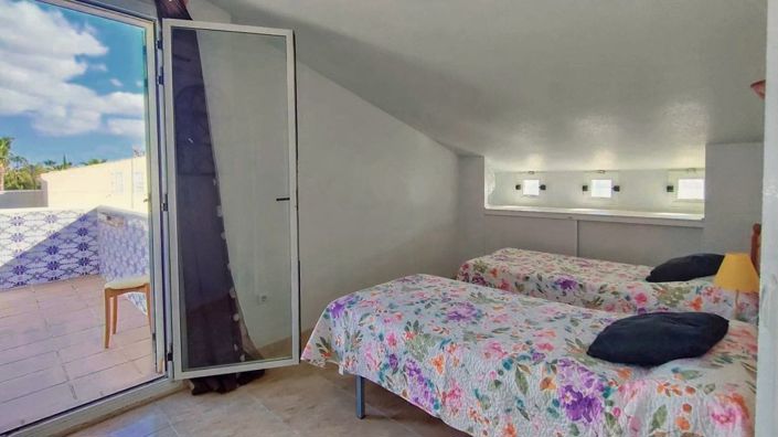 Image No.24-3 Bed Maisonette for sale