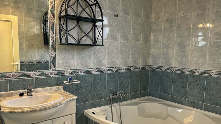 Image No.5-3 Bed Maisonette for sale