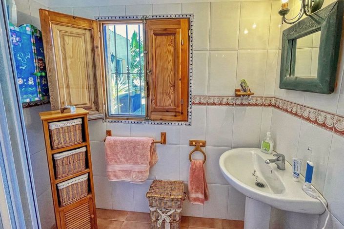 Image No.14-3 Bed Villa for sale