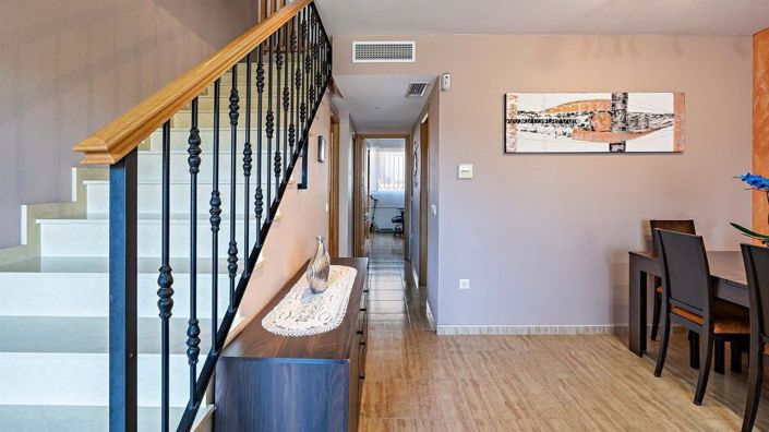 Image No.15-4 Bed Semi-Detached for sale