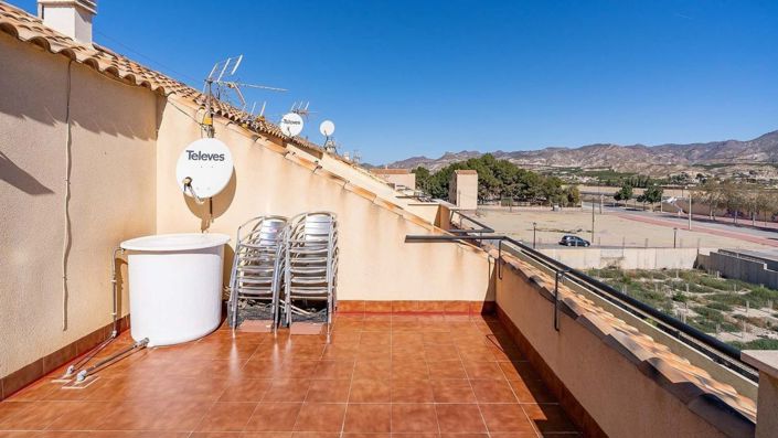 Image No.33-4 Bed Semi-Detached for sale