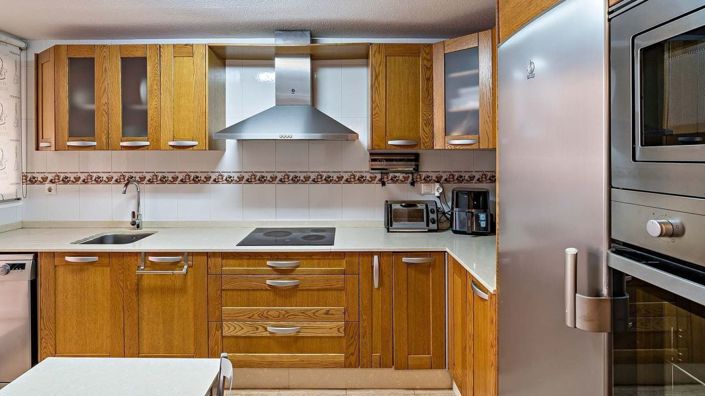 Image No.8-4 Bed Semi-Detached for sale