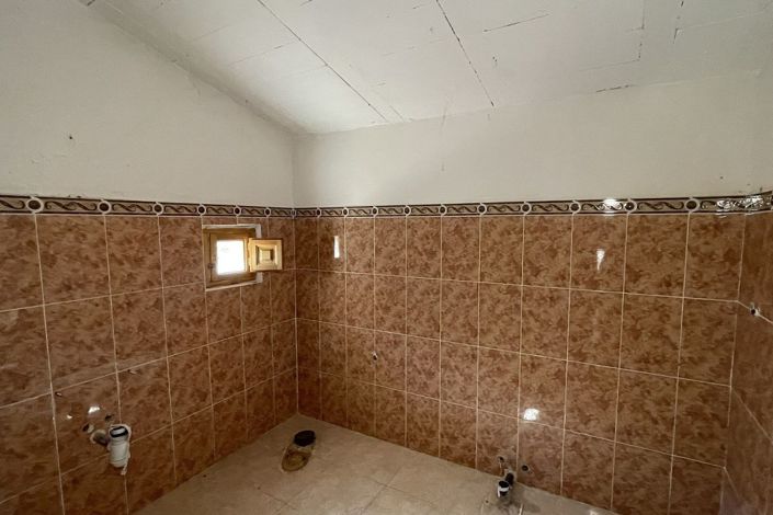 Image No.16-3 Bed Country Property for sale