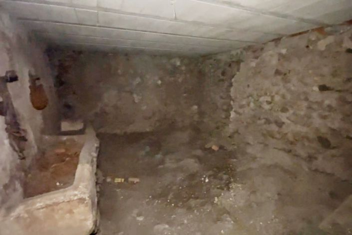 Image No.22-3 Bed Country Property for sale