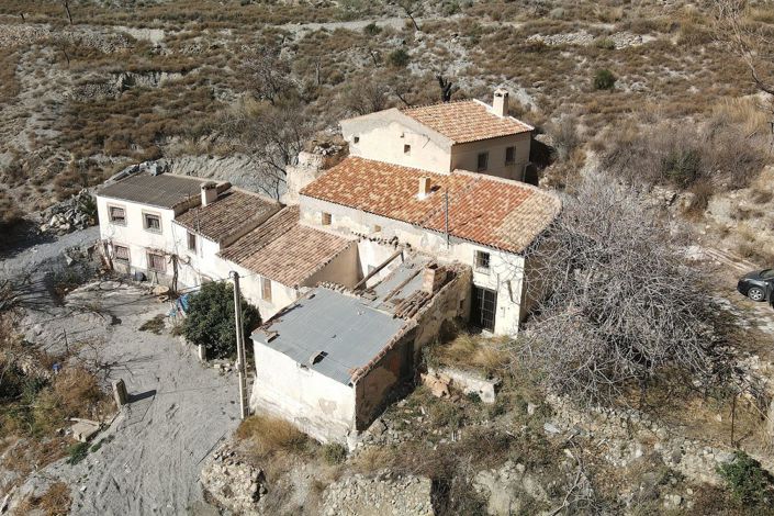 Image No.23-3 Bed Country Property for sale