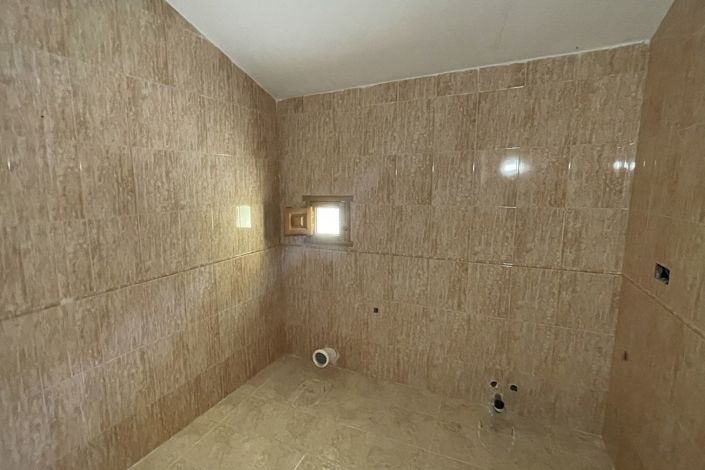 Image No.8-3 Bed Country Property for sale