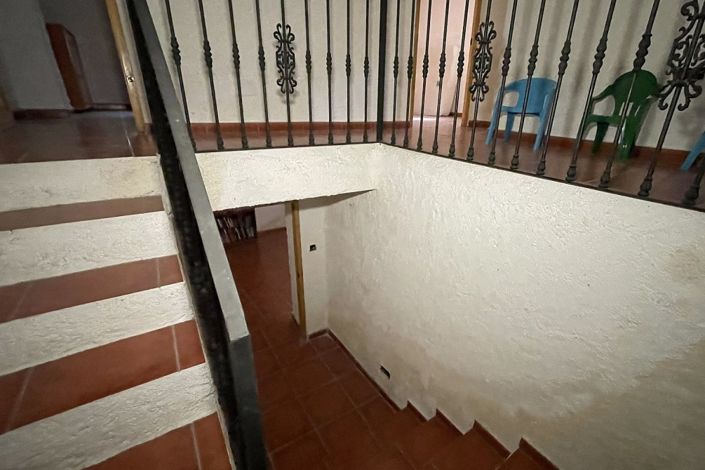 Image No.10-3 Bed Country Property for sale