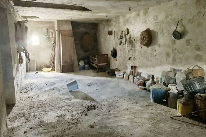 Image No.13-4 Bed Country Property for sale