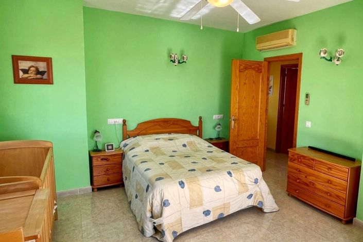 Image No.13-3 Bed Villa for sale