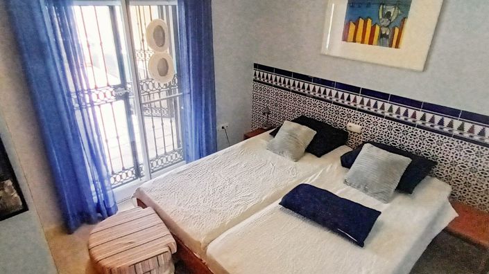 Image No.12-3 Bed Villa for sale