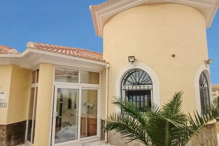 Image No.2-3 Bed Villa for sale