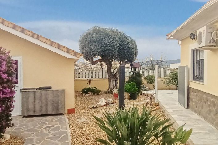 Image No.28-3 Bed Villa for sale