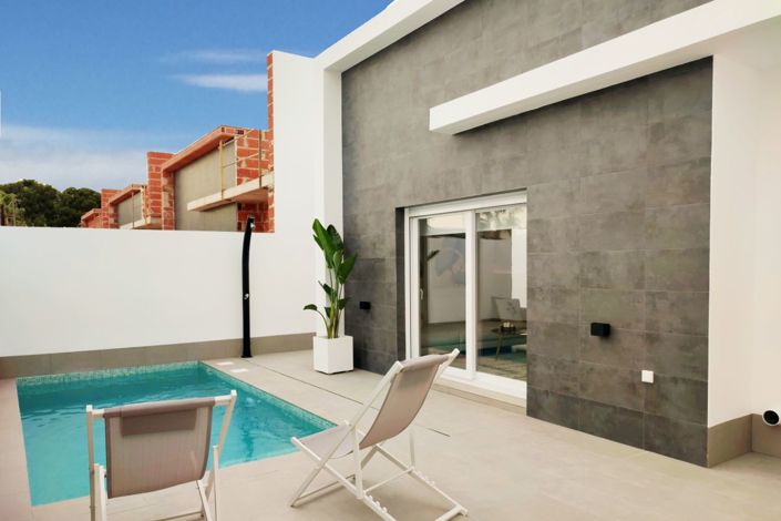 Image No.3-3 Bed Villa for sale