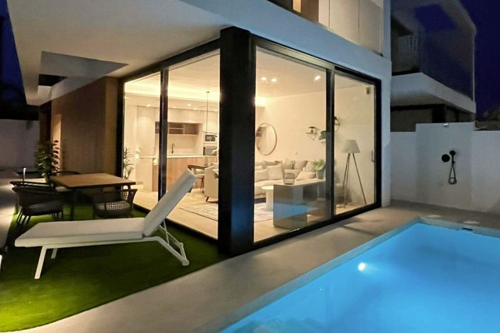 Image No.15-3 Bed Villa for sale