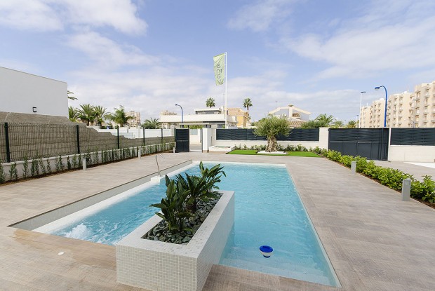 Image No.12-2 Bed Villa for sale