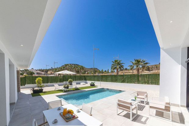 Image No.10-3 Bed Villa for sale