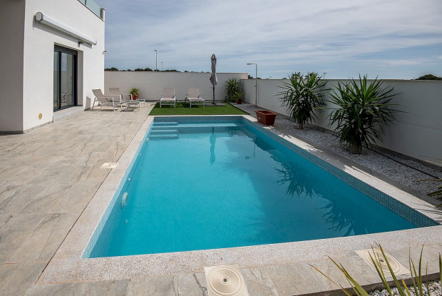 Image No.15-3 Bed Villa for sale