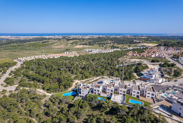 Image No.17-2 Bed Bungalow for sale