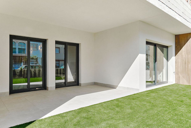 Image No.9-2 Bed Bungalow for sale