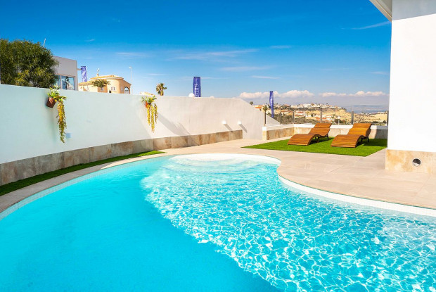 Image No.10-3 Bed Villa for sale