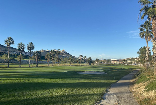 Image No.20-3 Bed Villa for sale