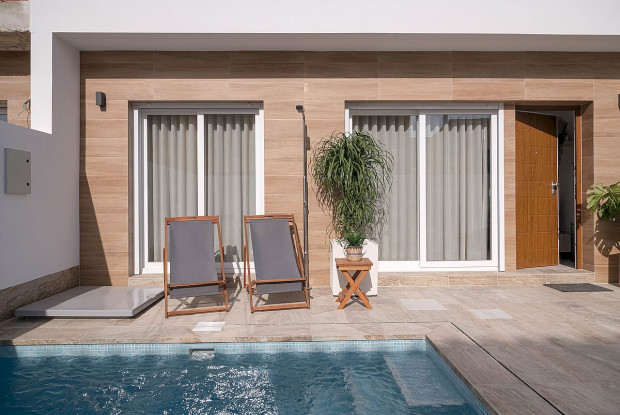 Image No.10-3 Bed Townhouse for sale