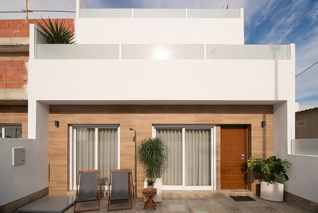 Image No.14-3 Bed Townhouse for sale