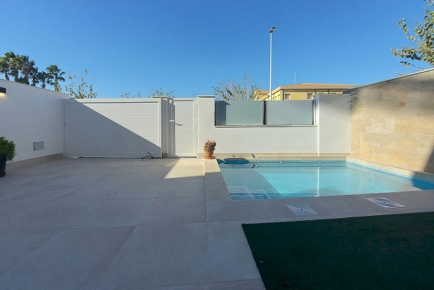 Image No.11-3 Bed Townhouse for sale