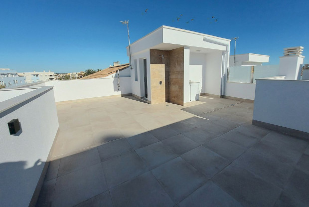 Image No.12-3 Bed Townhouse for sale