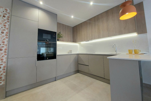 Image No.19-3 Bed Townhouse for sale