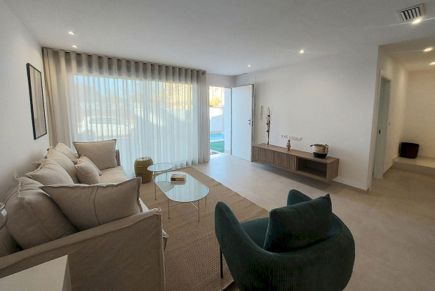 Image No.21-3 Bed Townhouse for sale