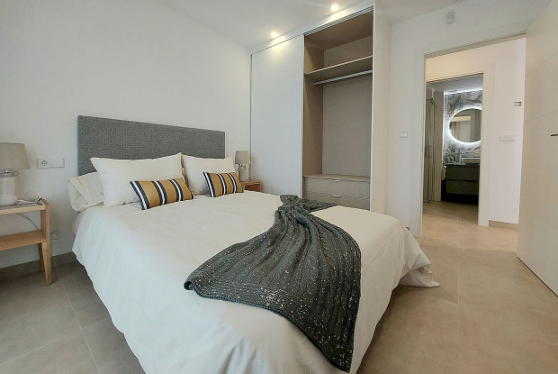 Image No.22-3 Bed Townhouse for sale