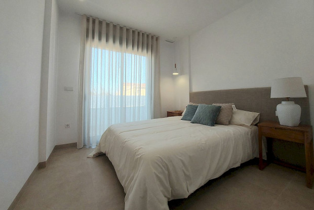 Image No.4-3 Bed Townhouse for sale